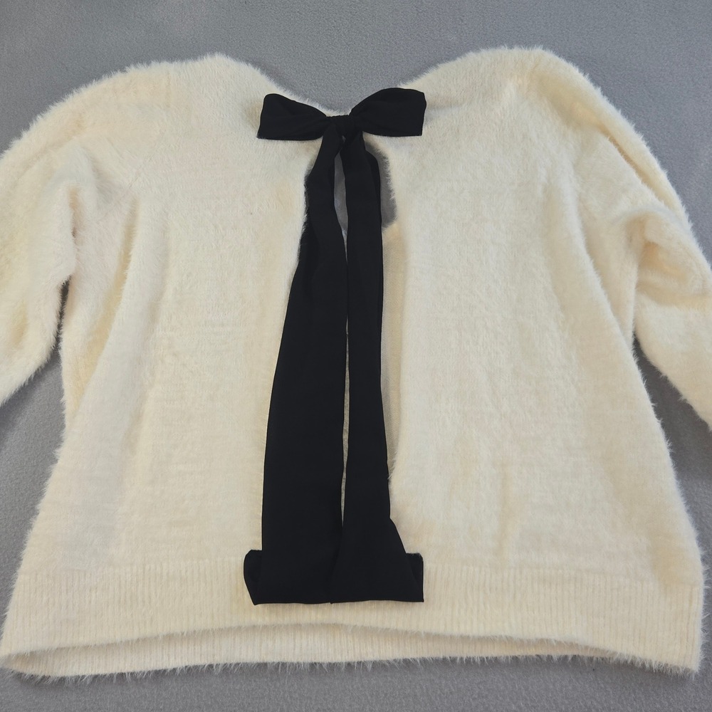 Venus Sweater Womens 2X Cream Eyelash Knit V-Neck Open Back Black Bow Pullover